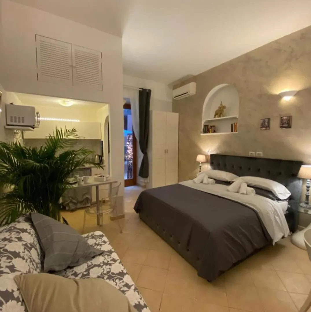 Navona Domitia Home Rome
